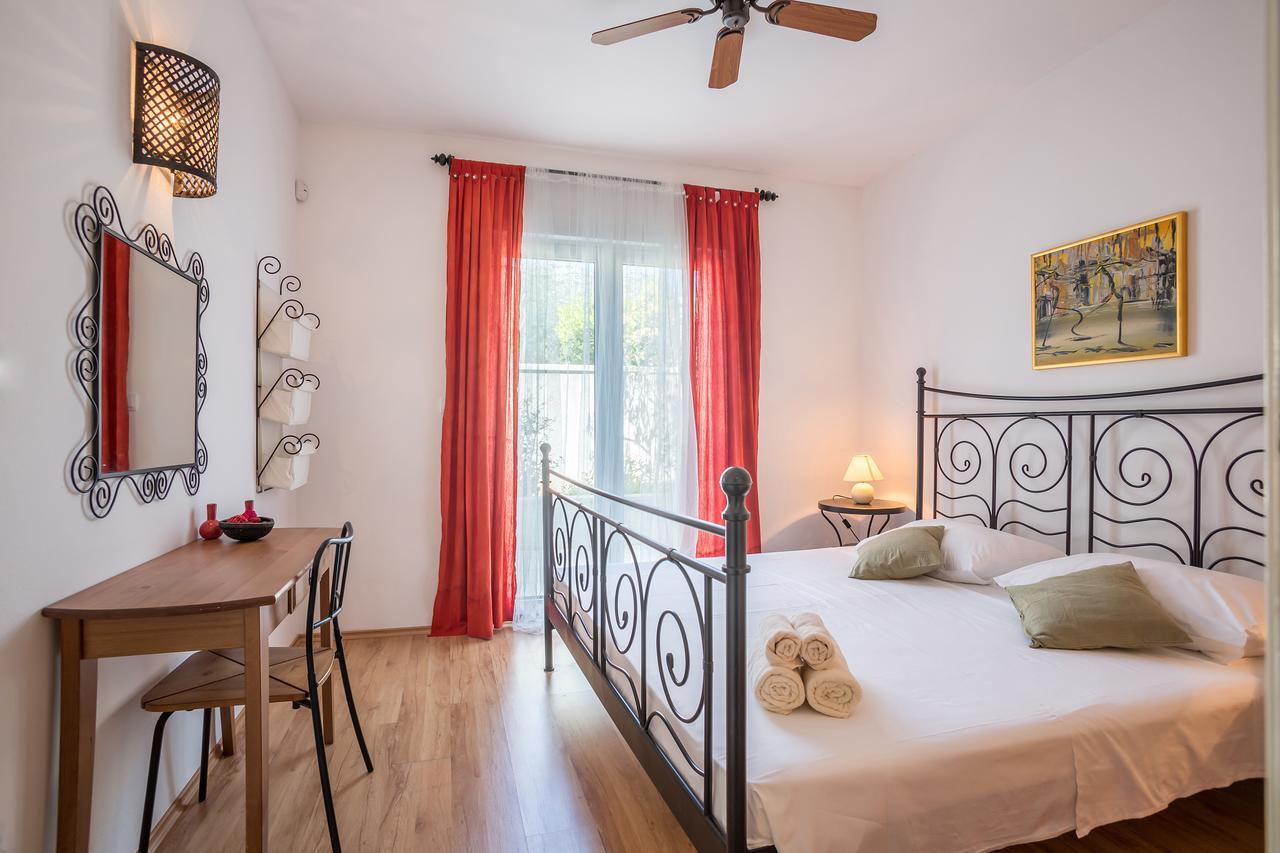 Zlatni Bol Apartments Εξωτερικό φωτογραφία