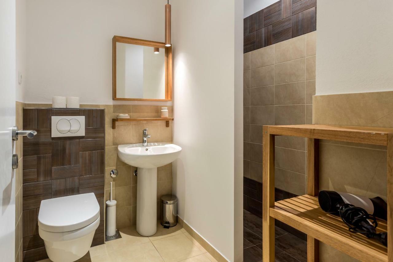 Zlatni Bol Apartments Εξωτερικό φωτογραφία